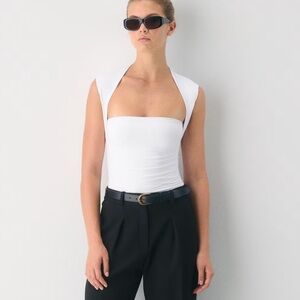 Aritzia Contour Flourish Top